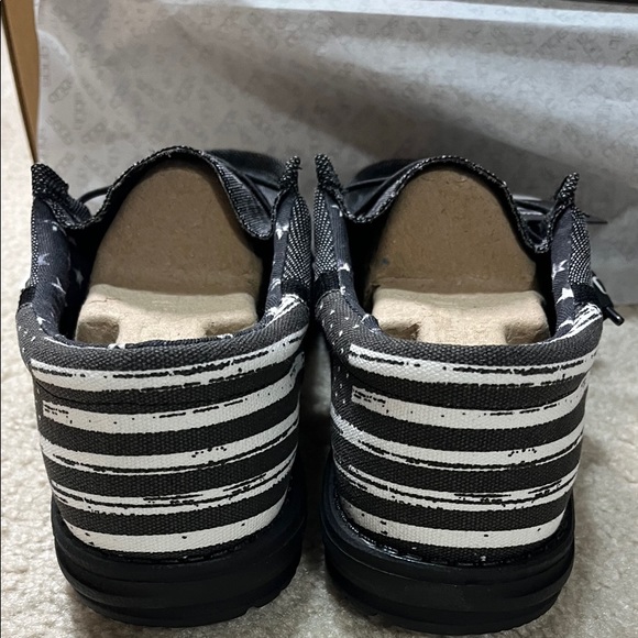 Hey Dude Wally Funk Break Patriotic Mens Shoes Buckle Exclusive - Picture 2 of 2